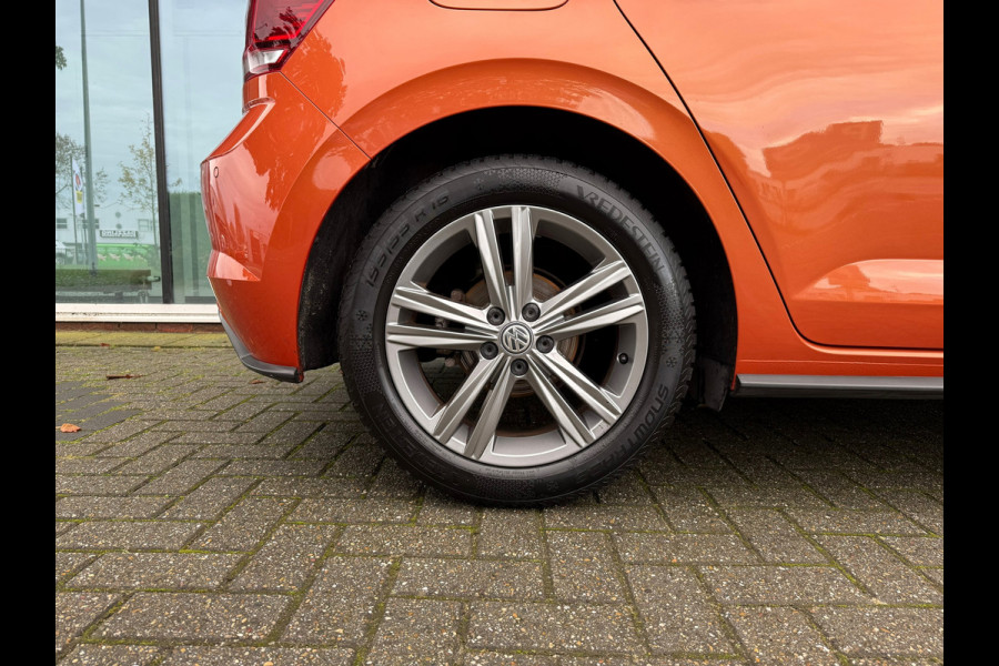 Volkswagen Polo 1.5 TSI Highline Business R - Automaat - Navi - Winterpakket - Trekhaak - Org.NL