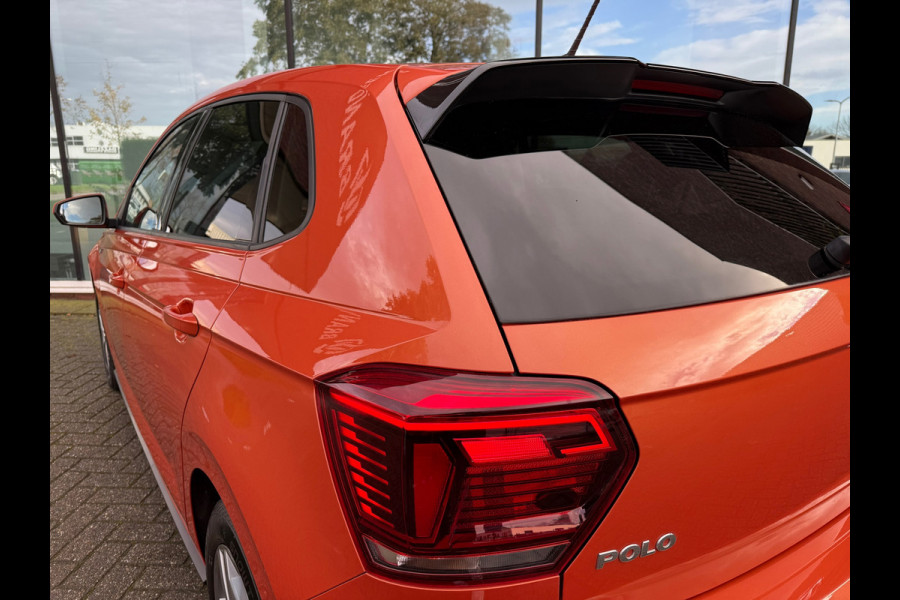 Volkswagen Polo 1.5 TSI Highline Business R - Automaat - Navi - Winterpakket - Trekhaak - Org.NL