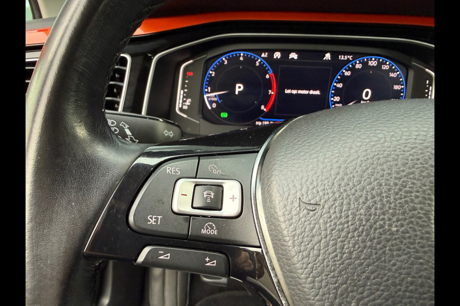 Volkswagen Polo 1.5 TSI Highline Business R - Automaat - Navi - Winterpakket - Trekhaak - Org.NL