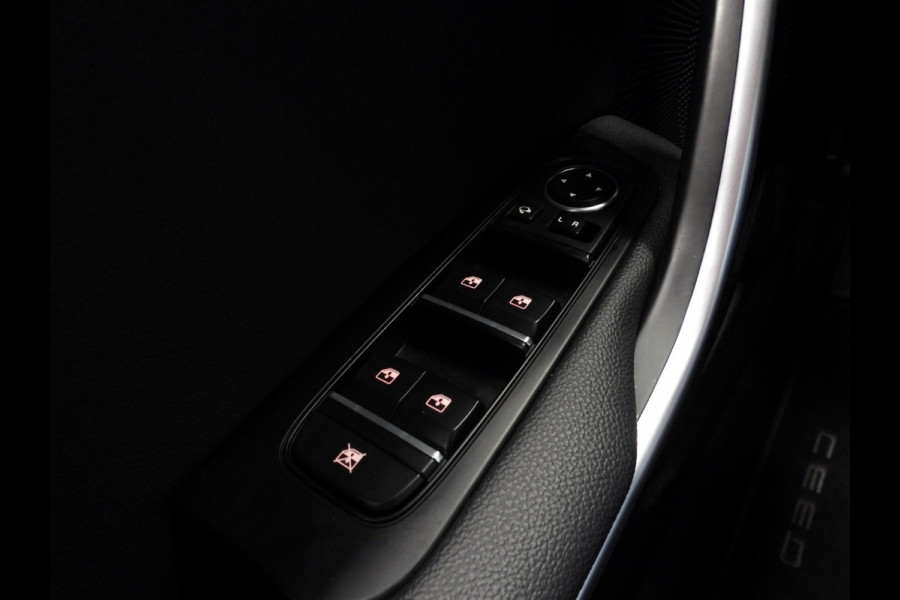 Kia Ceed Sportswagon 1.6 GDI PHEV Plug-In DynamicLine NAVI/CAMERA/LED/16"LMV!