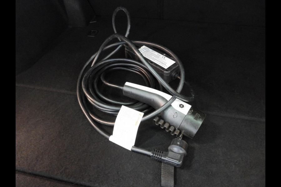 Kia Ceed Sportswagon 1.6 GDI PHEV Plug-In DynamicLine NAVI/CAMERA/LED/16"LMV!