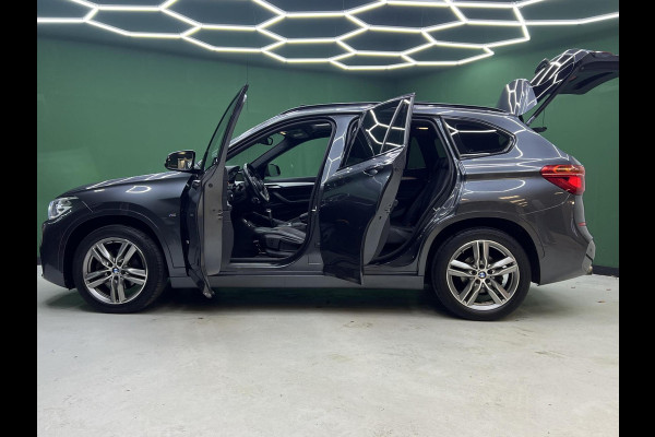 BMW X1 sDrive18i High Executive M-Pakket | Keyless | Pano