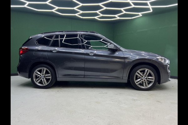 BMW X1 sDrive18i High Executive M-Pakket | Keyless | Pano