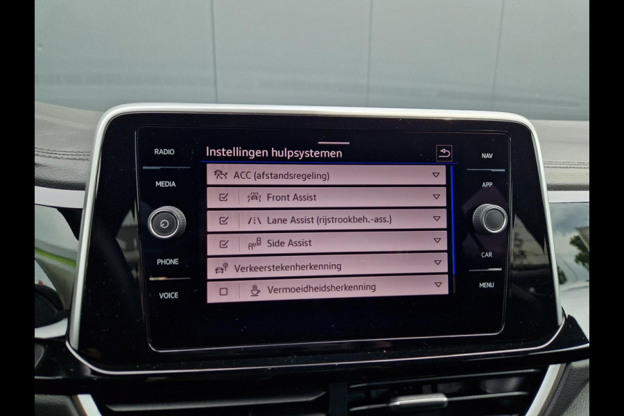 Volkswagen T-Roc 1.5 TSI DSG 150PK R-Line /ACC/ IQ light /1e eigenaar