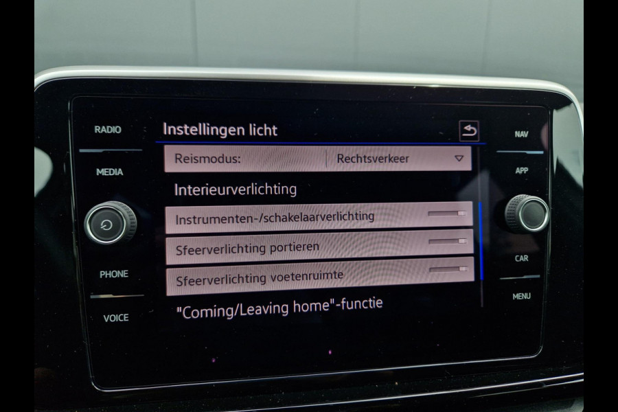 Volkswagen T-Roc 1.5 TSI DSG 150PK R-Line /ACC/ IQ light /1e eigenaar