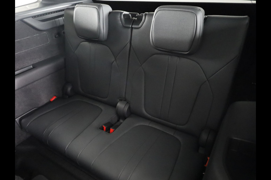 Škoda Kodiaq Sportline Business m-HEV 1.5 TSI 150 pk 7 versn. DSG | 7-persoons | Trekhaak wegklapbaar | Panoramadak | Winter pakket