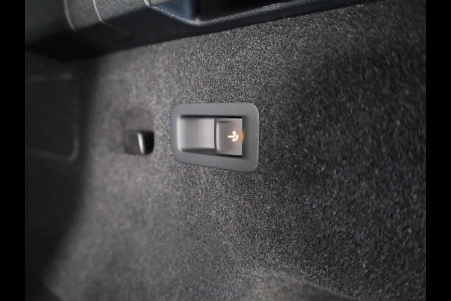 Škoda Kodiaq Sportline Business m-HEV 1.5 TSI 150 pk 7 versn. DSG | 7-persoons | Trekhaak wegklapbaar | Panoramadak | Winter pakket