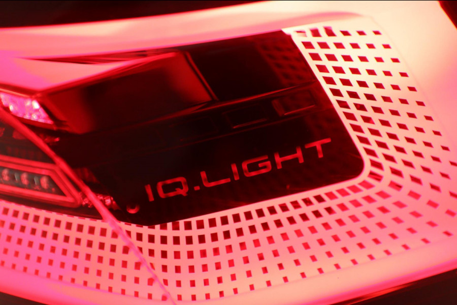 Volkswagen Golf 2.0 TSI R 4Motion PERFORMANCE AKRAP/PANO/HEADUP/IQ/H-K/BOMVOL