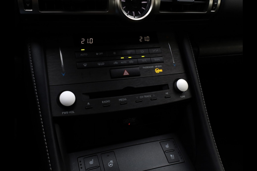Lexus RC 300h F Sport Premium | Mark Levinson | Carplay | Schuifdak