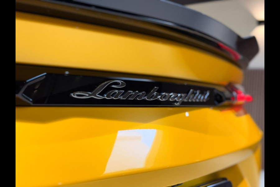 Lamborghini Urus 4.0 V8 |PANO|B&O|CERAMIC|FABRIEKSGARANTIE|FULL PPF|HUD|MASSAGE