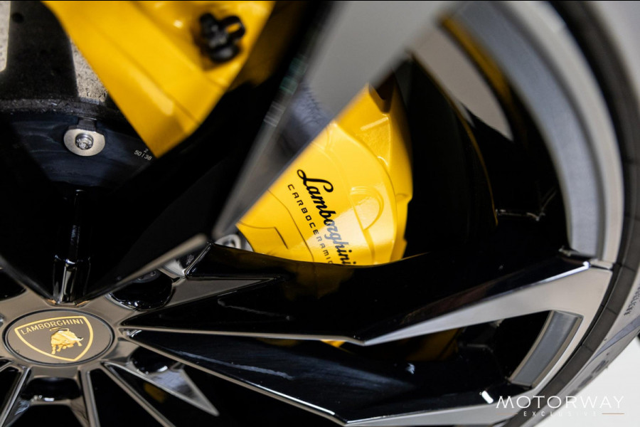 Lamborghini Urus 4.0 V8 |PANO|B&O|CERAMIC|FABRIEKSGARANTIE|FULL PPF|HUD|MASSAGE