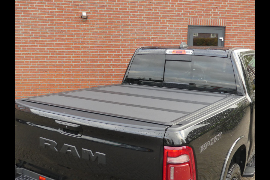 Dodge Ram 1500 5.7 V8 4x4 Crew Cab Laramie Luchtvering/LED/Keyless