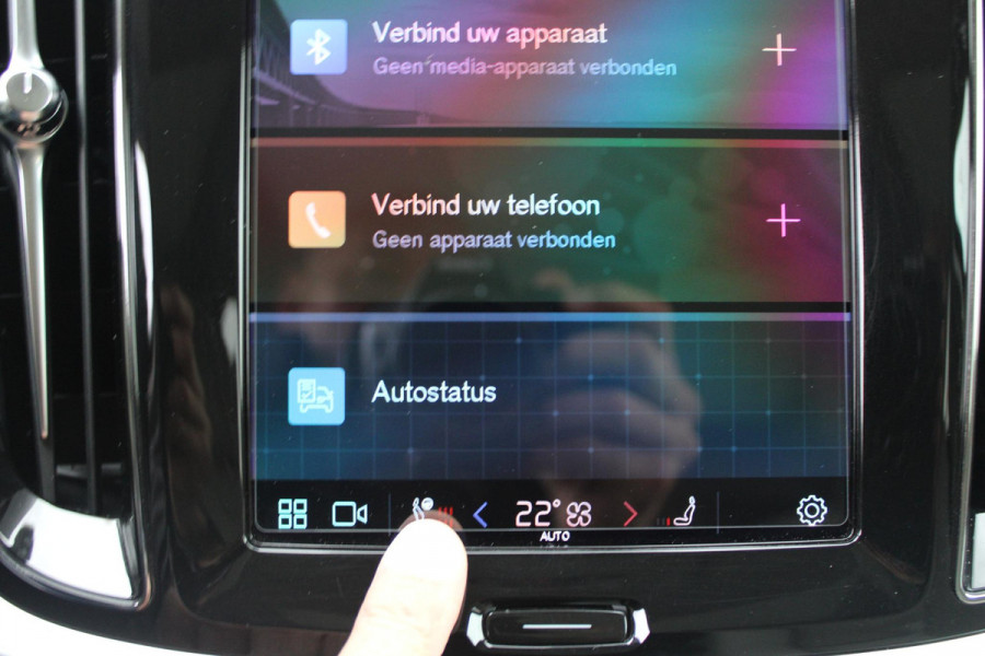 Volvo V60 Cross Country 2.0 B5 250PK CROSSCOUNTRY AWD Ultimate AWD (VIERWIELAANDRIJVING) | PANORAMISCH SCHUIF/KANTELDAK | PARKEERVERWARMING MET TIMER (STANDKACHEL) | MORITZ LEDEREN BEKLEDING MET COMFORTSTOELEN EN DUAL TONE LEDEREN STUURWIEL | ELEKTRISCH VERSTELBARE VOORSTOELEN MET GEHEUGEN OP BEIDE STOELEN | STOEL, STUUR EN ACHTERBANKVERWARMING | PREMIUM AUDIO BY HARMAN KARDON | ADAPTIEVE FULL LED KOPLAMPEN | LED MISTLAMPEN |VERLICHTINGS PACK 2 | INTELSAFE SURROUND | PARK ASSIST "VISIUAL PARK ASSIST" INCL. 360° VIEW | ROESTVRIJSTALEN SIDE SCUFF PLATES MET ''CROSS COUNTRY" INSCIP