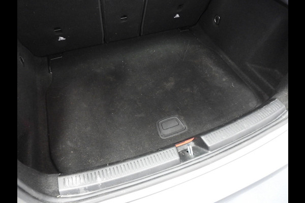 Mercedes-Benz A-Klasse A160 Business Solution NAVI/SCHUIFDAK/LED/16"LMV!