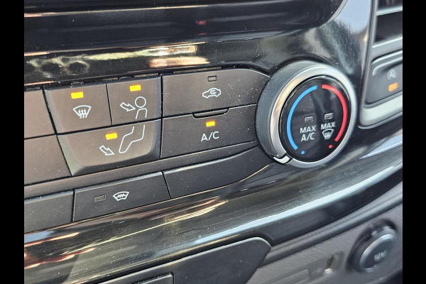 Ford Transit Custom 300 2.0 TDCI L2H1 Trail | Glasslook panelen | Raptor grille | Camera | Trekhaak | Leder | Voorruitverwarming | Airco | Cruise control etc.