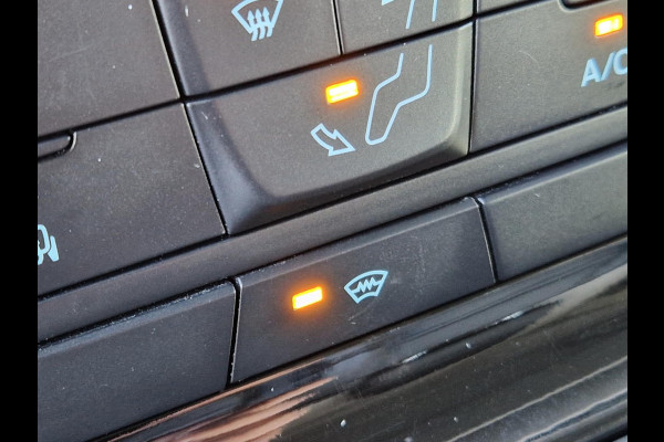 Ford Transit Custom 300 2.0 TDCI L2H1 Trail | Glasslook panelen | Raptor grille | Camera | Trekhaak | Leder | Voorruitverwarming | Airco | Cruise control etc.