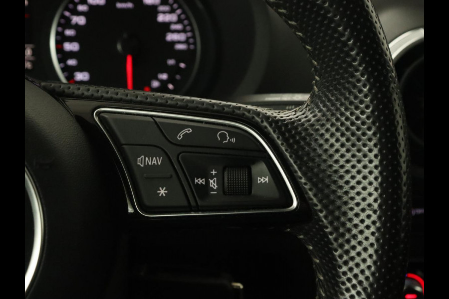 Audi A3 1.0 TFSI Sport S Line | Carplay | Full LED | Sportstoelen | Half leder | Navigatie | Climate control | Parkeerhulp | Cruise control