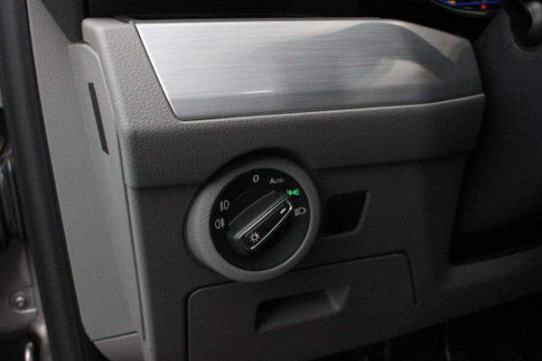 Volkswagen Transporter 2.0 TDI L2H1 BULLI DUBBEL CABINE 150PK DSG 2023 DEMO / ACTIVE DISPLAY / BILSTEIN SCHROEFSET / NIEUWSTAAT