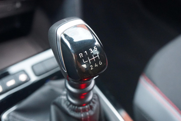 Opel Mokka 1.2 Turbo GS + CAMERA / STOELVERWARMING / NAVIGATIE