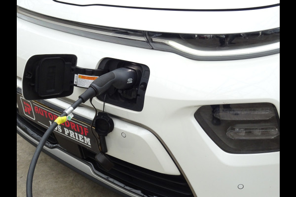 Kia e-Soul ExecutiveLine 64 kWh * TREKHAAK * LEER * DEALER ONDERH. !!