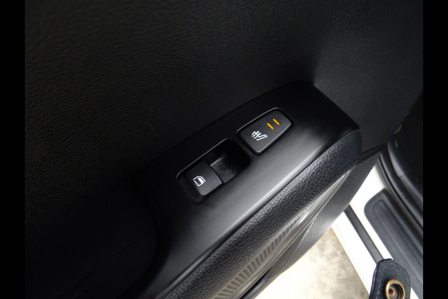 Kia e-Soul ExecutiveLine 64 kWh * TREKHAAK * LEER * DEALER ONDERH. !!