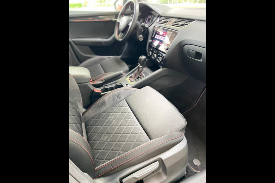 Škoda Octavia Combi 2.0 TSI RS 245 Business Panorama