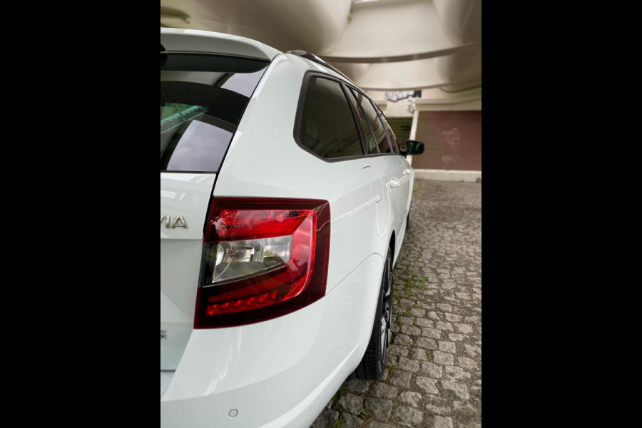 Škoda Octavia Combi 2.0 TSI RS 245 Business Panorama