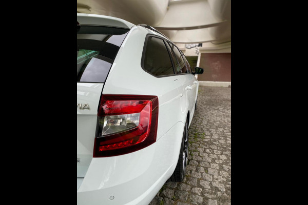 Škoda Octavia Combi 2.0 TSI RS 245 Business Panorama