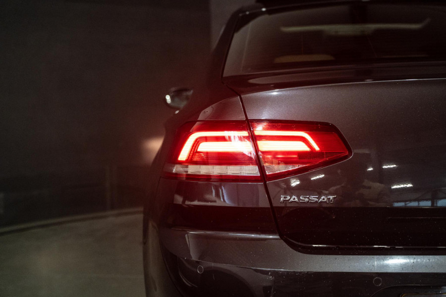 Volkswagen Passat 1.5 TSI Highline | Pano | Automaat | Trekhaak