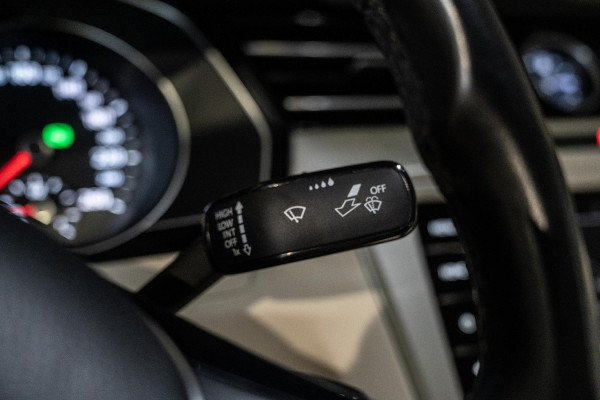 Volkswagen Passat 1.5 TSI Highline | Pano | Automaat | Trekhaak