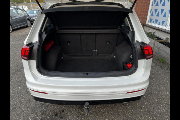 Volkswagen Tiguan 1.5 TSI ACT Highline 150 PK R-Line DSG Blindspot Led Elektr.Trekhaak Garantie