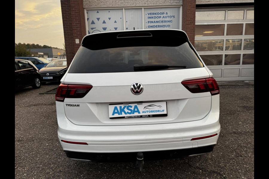 Volkswagen Tiguan 1.5 TSI ACT Highline 150 PK R-Line DSG Blindspot Led Elektr.Trekhaak Garantie