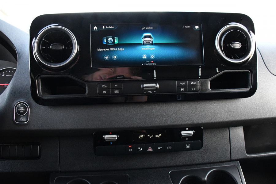 Mercedes-Benz Sprinter 319 V6 3.0 CDI L2H2 AMG Edition 360 Camera, Cruise, Carplay, 10,5'' Mbux, LED, Stoelverwarming, Standkachel, Automaat, Trekhaak, Uniek!
