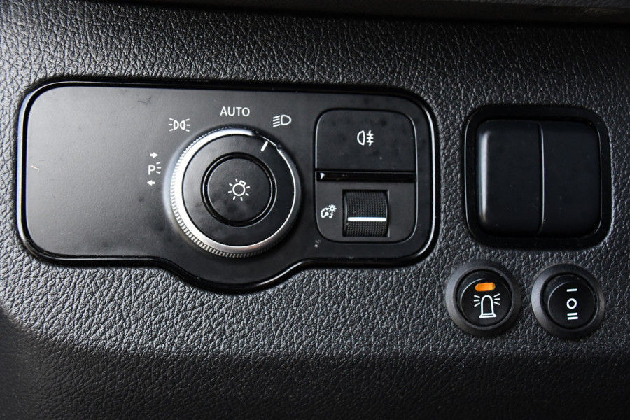 Mercedes-Benz Sprinter 319 V6 3.0 CDI L2H2 AMG Edition 360 Camera, Cruise, Carplay, 10,5'' Mbux, LED, Stoelverwarming, Standkachel, Automaat, Trekhaak, Uniek!