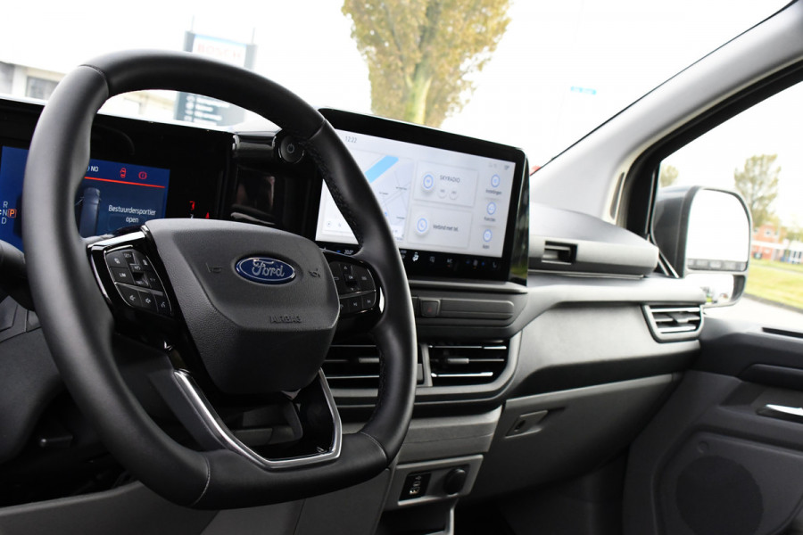 Ford E-Transit Cust. 340 L2H1 Limited 65 kWh DEMO, Virtual, Adaptieve Cruise, Camera, Carplay, Stoelverwarming, LED, 218pk, NAVI, Uniek!