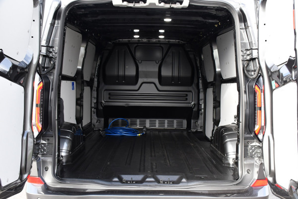Ford E-Transit Cust. 340 L2H1 Limited 65 kWh DEMO, Virtual, Adaptieve Cruise, Camera, Carplay, Stoelverwarming, LED, 218pk, NAVI, Uniek!