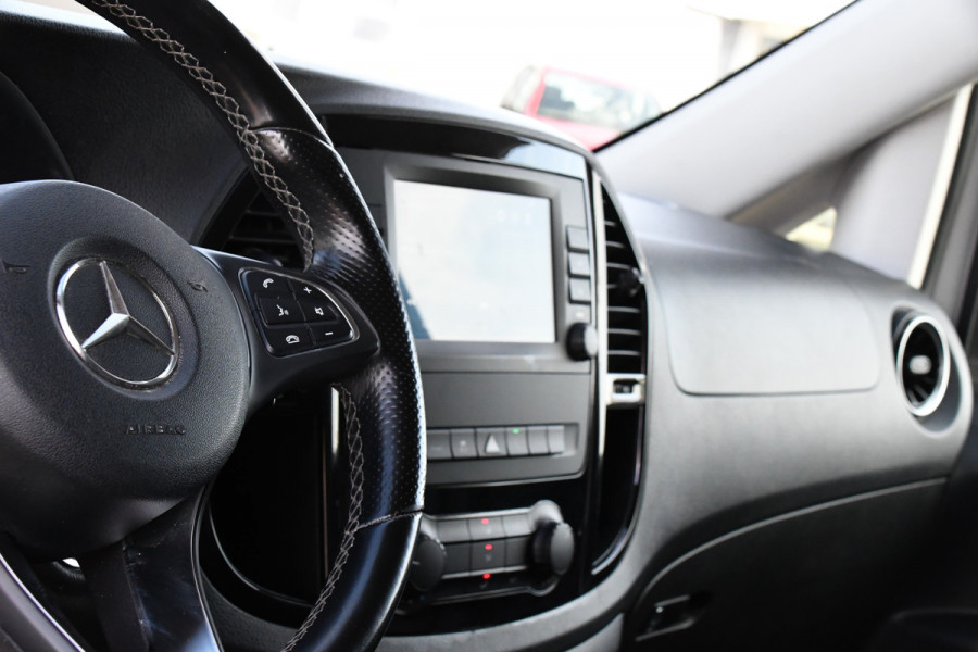 Mercedes-Benz Vito 119 CDI L2 AMG Edition Adaptieve Cruise, Camera, Carplay, LED, Stoelverwarming, Leder, Trekhaak, Multimedia, Uniek!
