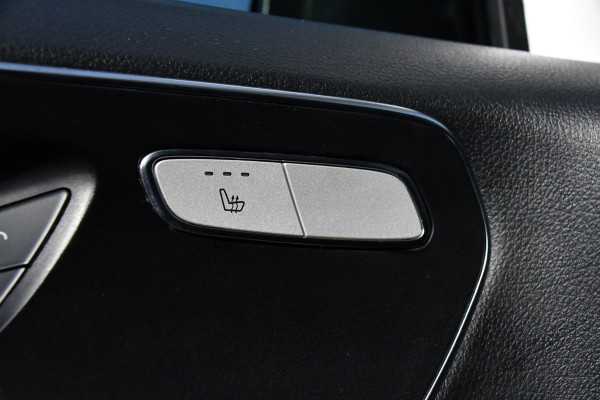 Mercedes-Benz Vito 119 CDI L2 AMG Edition Adaptieve Cruise, Camera, Carplay, LED, Stoelverwarming, Leder, Trekhaak, Multimedia, Uniek!