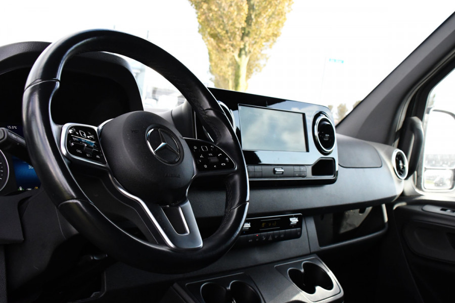 Mercedes-Benz Sprinter 317 1.9 CDI L3H2 RWD Black Edition Adaptieve Cruise, Camera, Carplay, 10,5'' Mbux, LED, Leder, Stoelverwarming, Dodehoek, NAVI, Uniek!