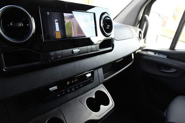 Mercedes-Benz Sprinter 317 1.9 CDI L3H2 RWD Black Edition Adaptieve Cruise, Camera, Carplay, 10,5'' Mbux, LED, Leder, Stoelverwarming, Dodehoek, NAVI, Uniek!