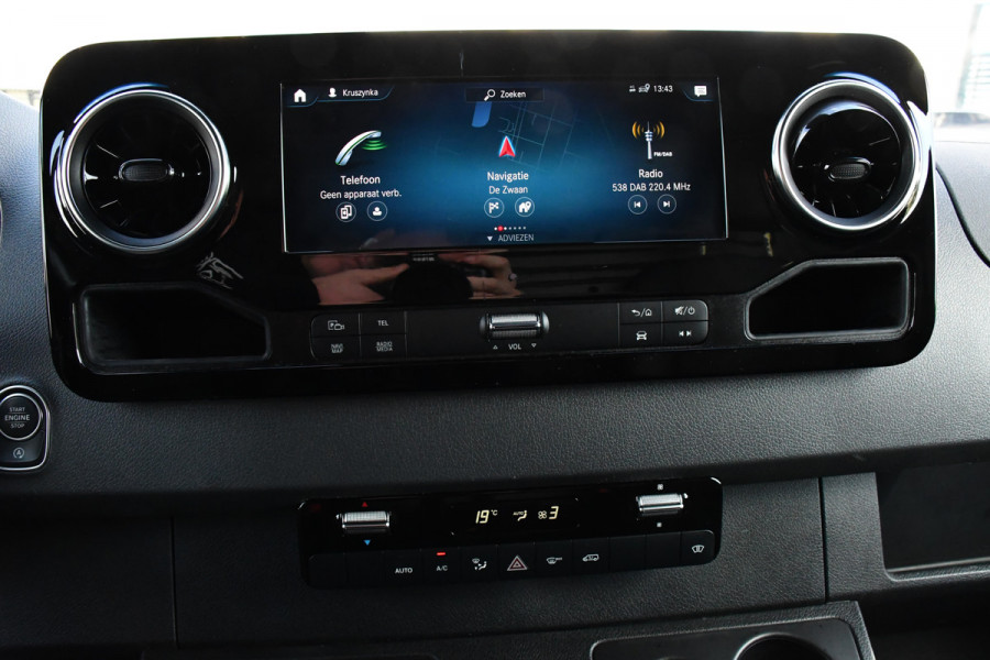 Mercedes-Benz Sprinter 317 1.9 CDI L3H2 RWD Black Edition Adaptieve Cruise, Camera, Carplay, 10,5'' Mbux, LED, Leder, Stoelverwarming, Dodehoek, NAVI, Uniek!