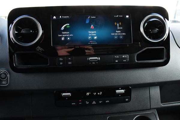 Mercedes-Benz Sprinter 317 1.9 CDI L3H2 RWD Black Edition Adaptieve Cruise, Camera, Carplay, 10,5'' Mbux, LED, Leder, Stoelverwarming, Dodehoek, NAVI, Uniek!