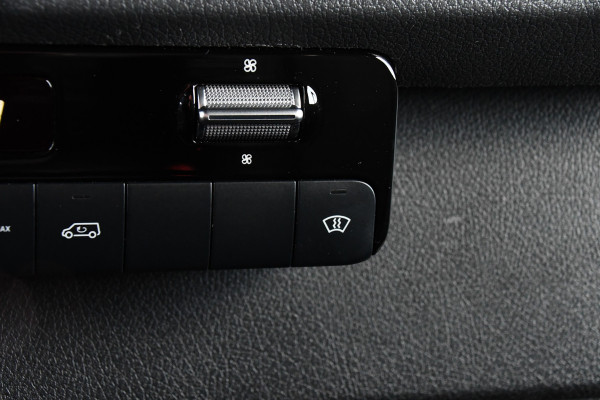 Mercedes-Benz Sprinter 317 1.9 CDI L3H2 RWD Black Edition Adaptieve Cruise, Camera, Carplay, 10,5'' Mbux, LED, Leder, Stoelverwarming, Dodehoek, NAVI, Uniek!