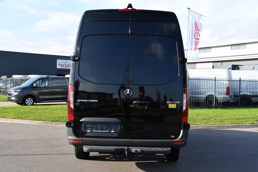 Mercedes-Benz Sprinter 317 1.9 CDI L3H2 RWD Black Edition Adaptieve Cruise, Camera, Carplay, 10,5'' Mbux, LED, Leder, Stoelverwarming, Dodehoek, NAVI, Uniek!