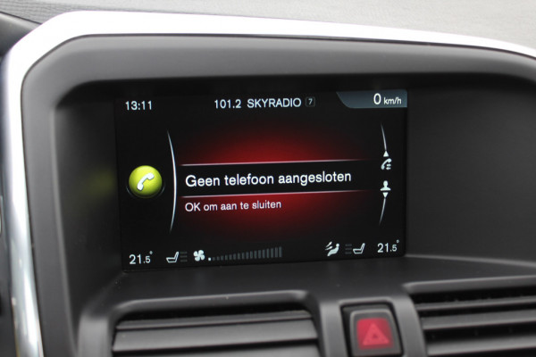 Volvo XC60 2.4 D4 Polar+ / Trekhaak / Panoramadak / Camera / Standverwarming / Leder&Alcantara / 18'' / Keyless / Navigatie / Stuur+Stoelverwarming / Blis / DAB / ACC