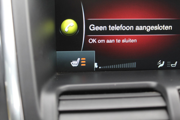 Volvo XC60 2.4 D4 Polar+ / Trekhaak / Panoramadak / Camera / Standverwarming / Leder&Alcantara / 18'' / Keyless / Navigatie / Stuur+Stoelverwarming / Blis / DAB / ACC