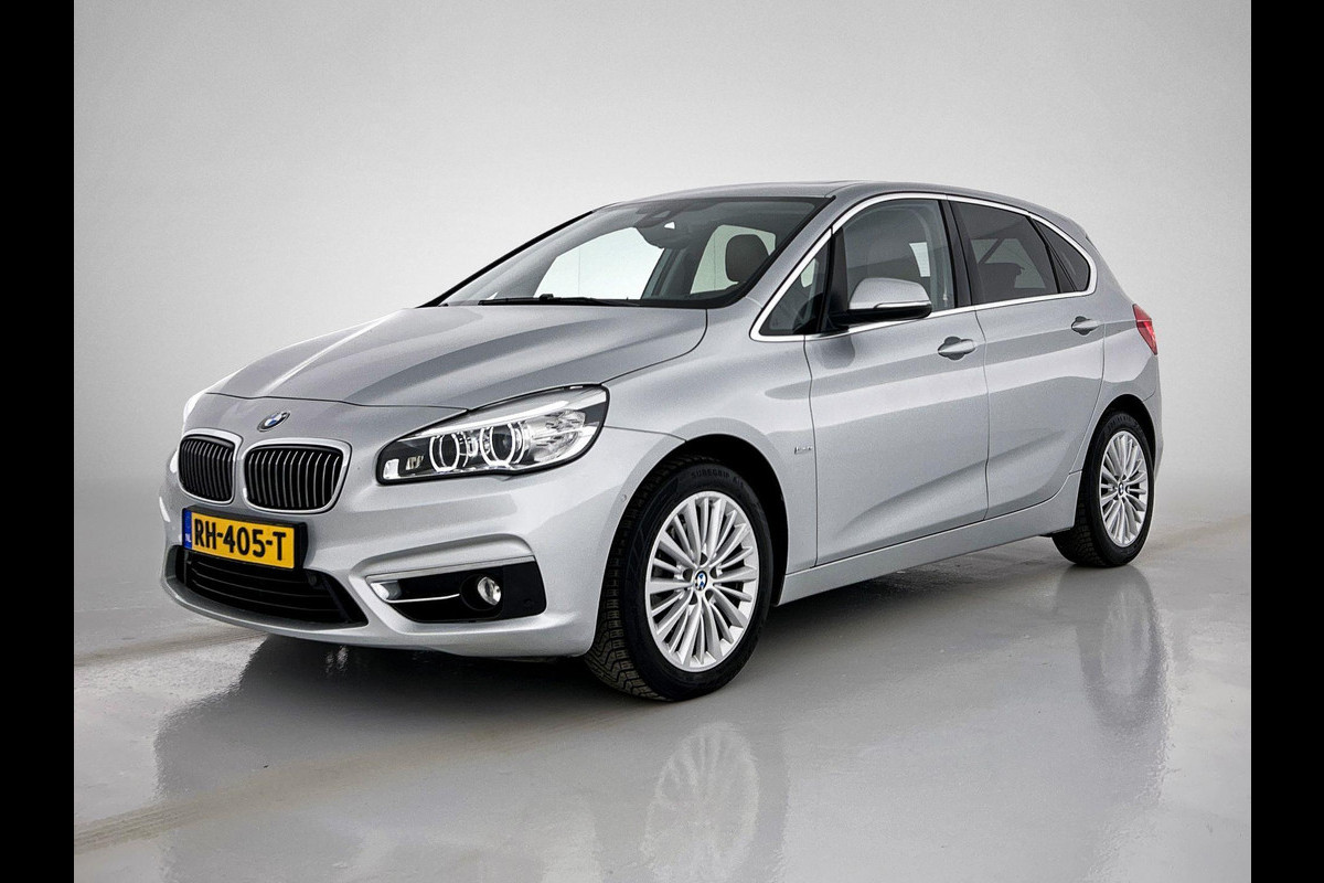 BMW 2 Serie Active Tourer 218i High Executive Automaat (PANORAMADAK, STOELVERWARMING, HEAD-UP, CAMERA, DEALER ONDERHOUDEN)
