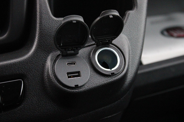 Fiat Ducato 33 2.2 MultiJet 140PK L3H2 | NIEUWE BUS! BPM VRIJ! | ACHTERUITRIJ CAMERA | APPLE CARPLAY/ANDROID AUTO | 3-ZITS | CRUISE CONTROL | CLIMATE CONTROL | DAB+ RADIO | DIGITALE COCKPIT |