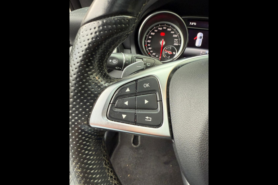 Mercedes-Benz CLA-Klasse Shooting Brake 200 d AMG Line - Panoramadak