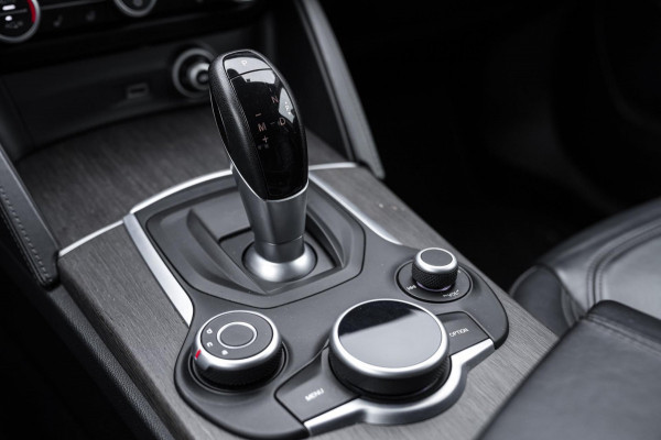 Alfa Romeo Stelvio 2.0 T AWD Super First Edition 280 PK Leder Camera Keyless Stoel/Stuurverw. Elek Klep 20''